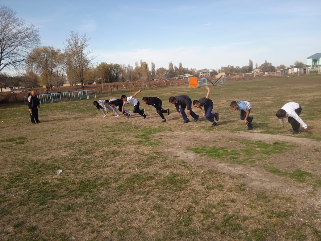 Мектепте «Жеңіл атлетика» үйірмесі жүргізіледі.