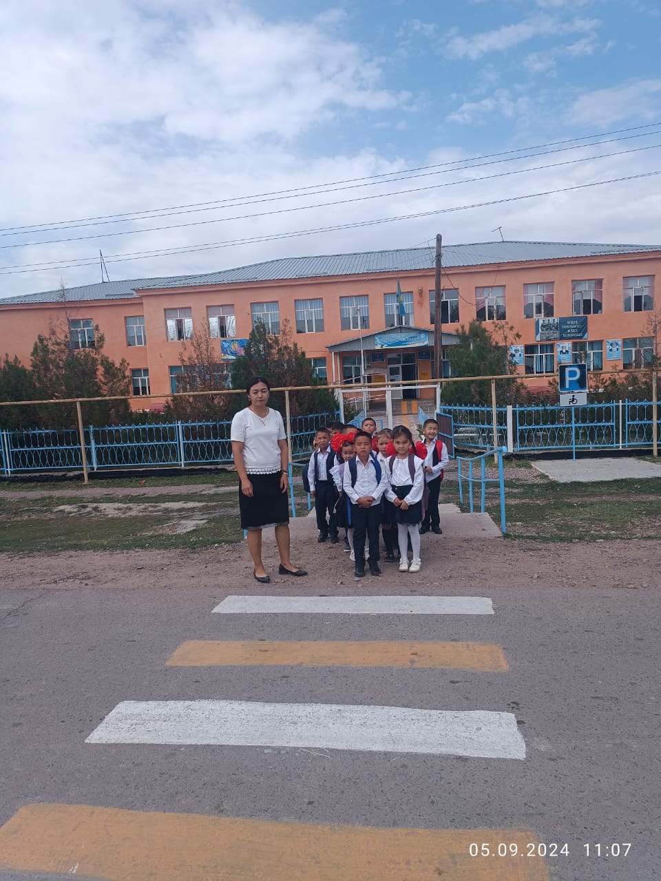 "Мектепке барар қауіпсіз жол"